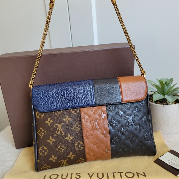 💕STUNNING Very Rare Louis Vuitton Monogram Blocks Pochette Plate Marine - Picture 2 of 16